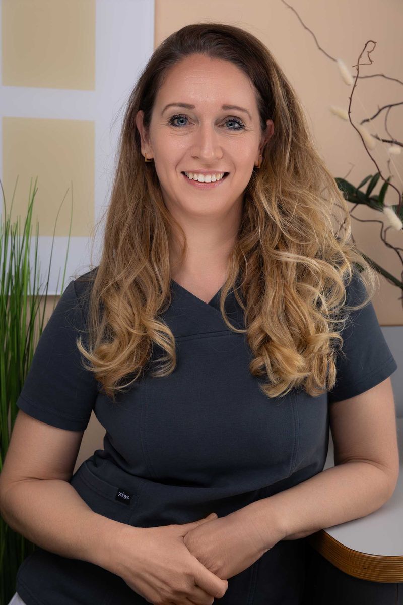Praxis Für Zahnmedizin Und Oralchirurgie André Chenillet Zahnmedizin und Oralchirurgie Dr. Stefanie Hilpert